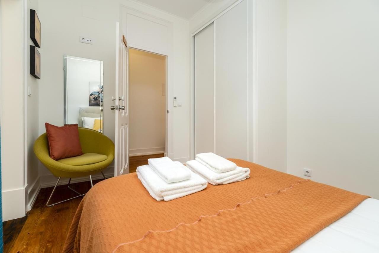 Maison d'hôtes Groovy M2 R3 - Amazing Double With En-suite Bathroom Lisboa